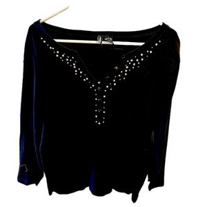 Dark Black Embellished V-Neck Long Sleeve Knit Top by Jason Maxwell.  Size = L